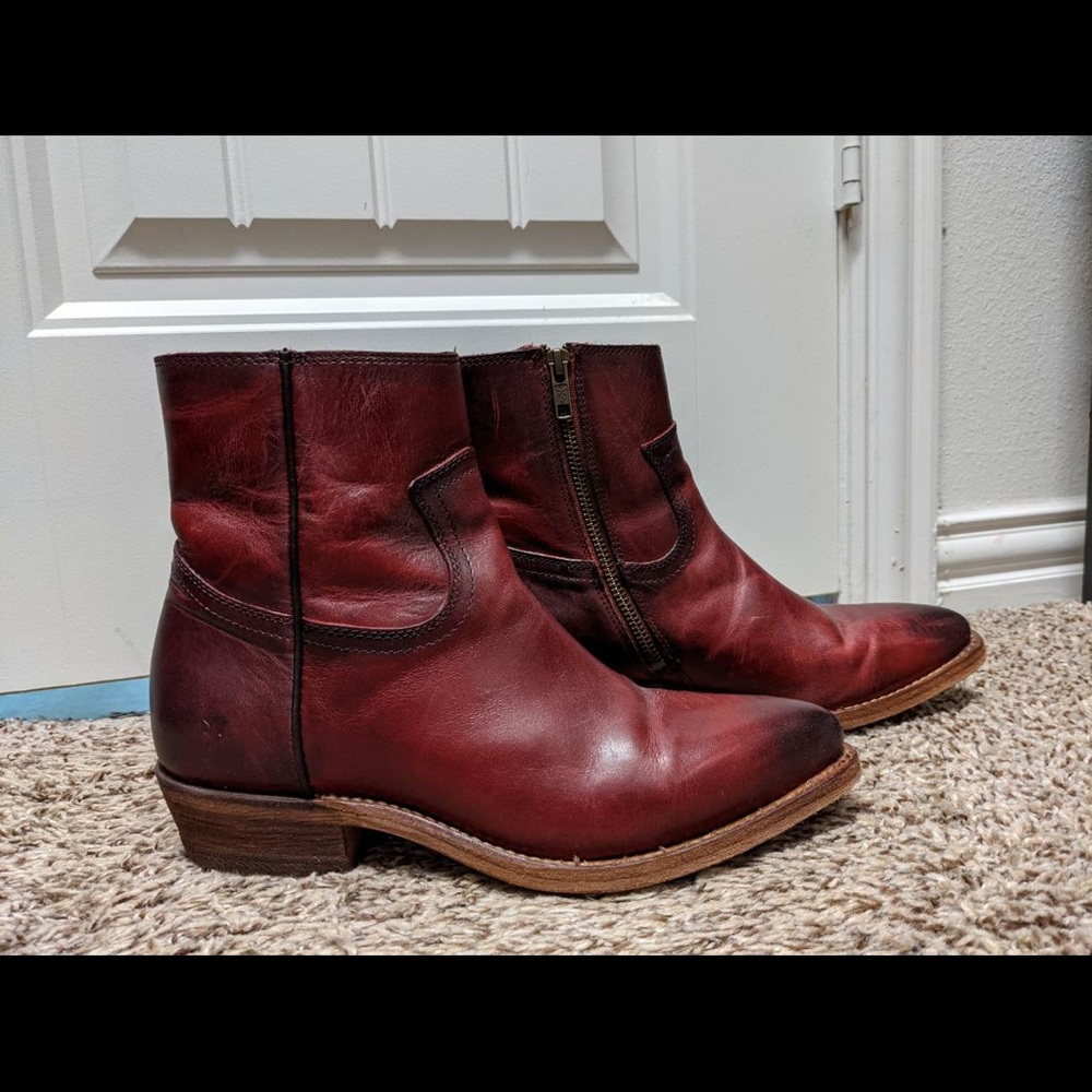 FRYE boots-RED!